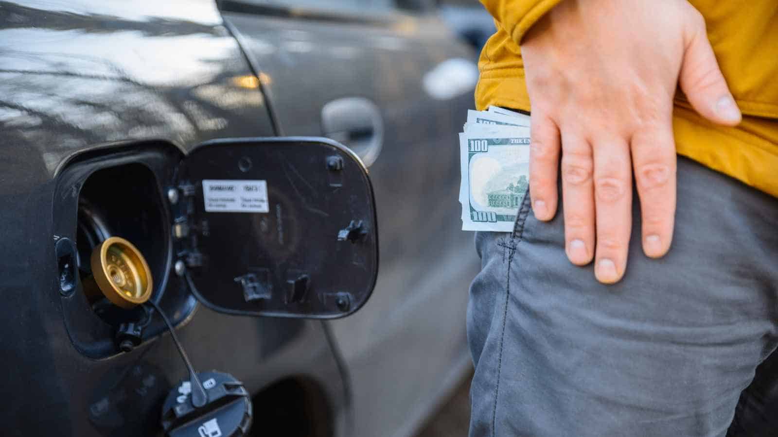 Gas is climbing again as hormuz shuts: The 15 states where drivers feel it first