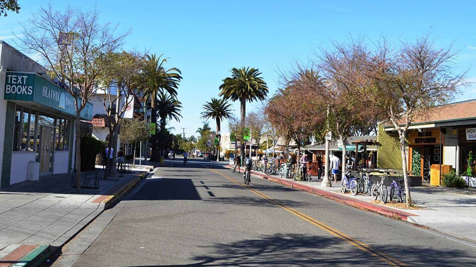 worst college towns in America, according to the students who live there
