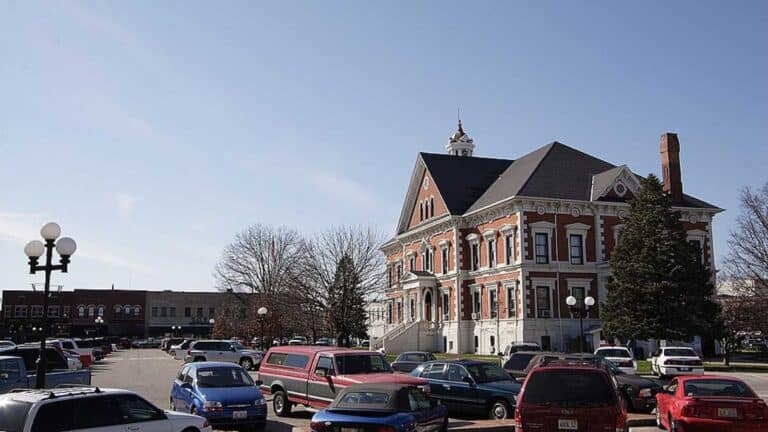 worst college towns in America, according to the students who live there