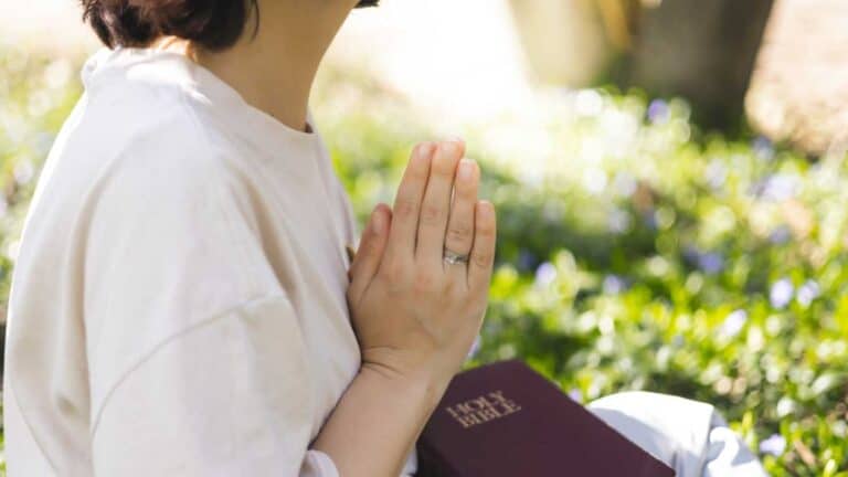 12 people God welcomes and those he turns away