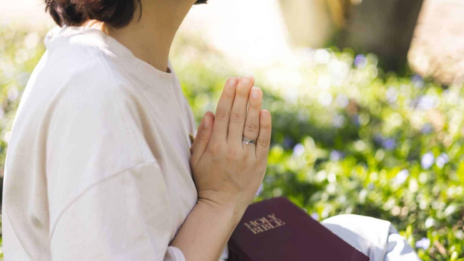 12 people God welcomes and those he turns away