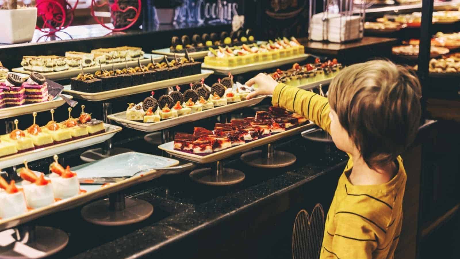 restaurant habits servers say make guests their least favorite to serve