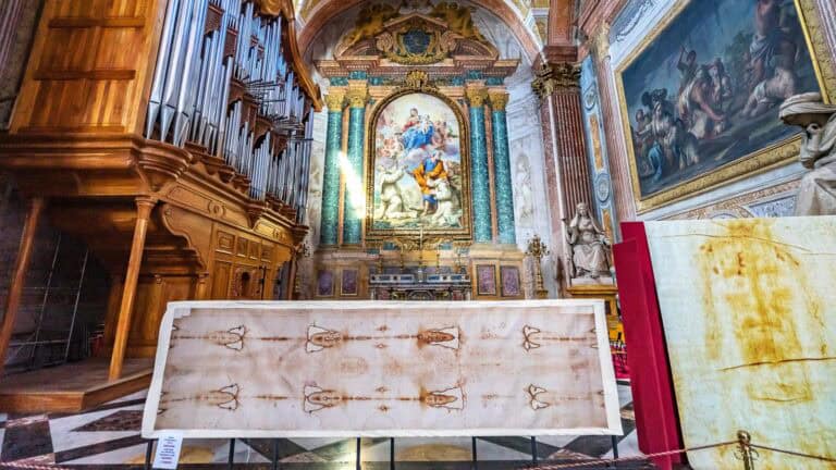 Shroud of Turin. billperry via 123rf